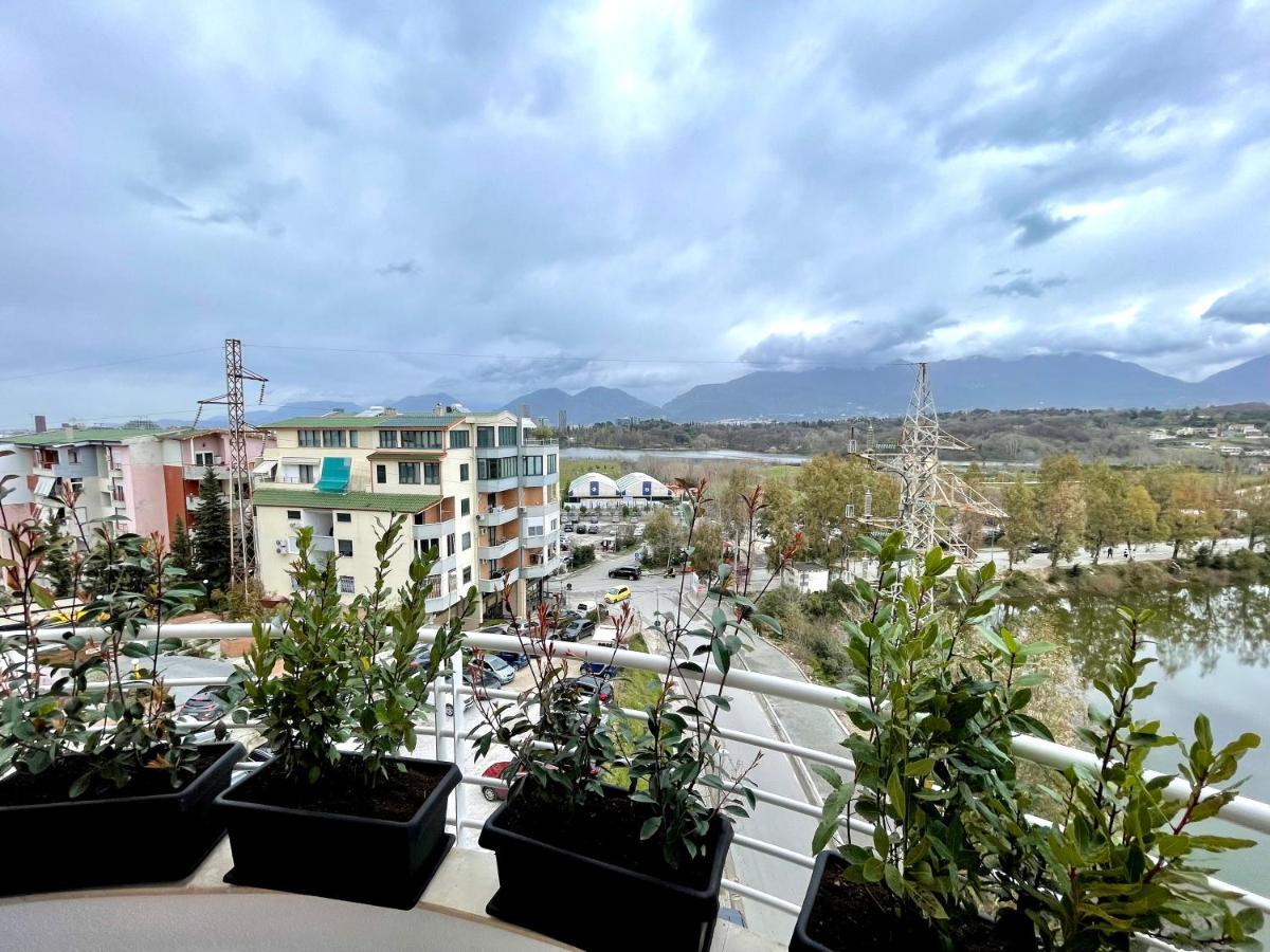 Queen'S Luxury Apartments Lake 地拉那 外观 照片