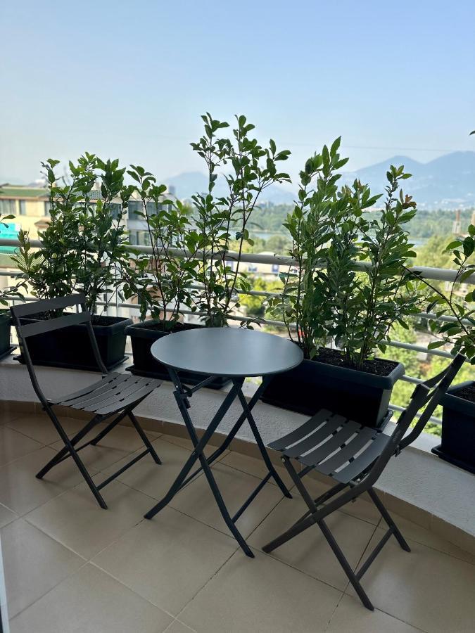 Queen'S Luxury Apartments Lake 地拉那 外观 照片